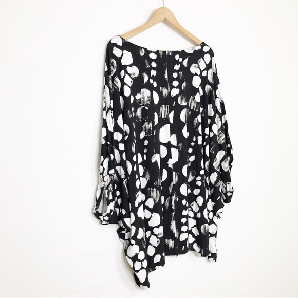 Bryn Walker black and white circle tunic top - Picture 9 of 12
